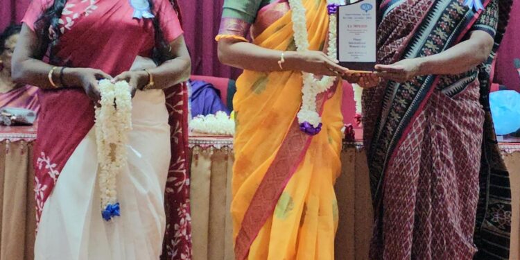 சர்வதேச மகளிர் தினத்தை முன்னிட்டு – பெண் உத்தியோகத்தர்கள் கௌரவிப்பு