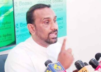 போலித் தலைவர்களை மக்கள் ஏற்கனவே வீடுகளுக்கு அனுப்பி விட்டார்கள்