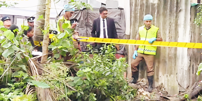 தங்கத் தோட்டால் 6 வருடத்தின்பின் – வெளியான இரட்டைக் கொலை மர்மம்!