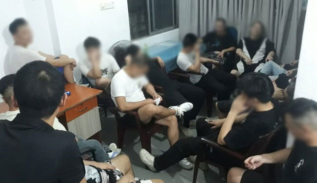 சட்டவிரோதமாக தங்கியிருந்த 125 சீனர்கள் – நேற்று நாடுகடத்தப்பட்டனர்