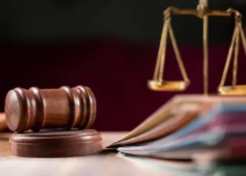 எரிபொருள் பற்றாக்குறை இல்லை : சட்டவிரோதமாக சேமித்து வைத்தால் சட்டம் பாயும்!