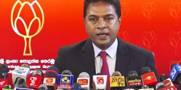 மக்கள் சேவகனாக இருந்த அநுர குமார இன்று எங்கே?