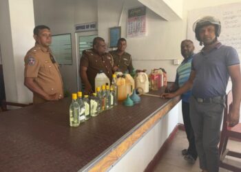 வீடொன்றில் சூட்சுமமாக மறைத்து வைக்கப்பட்ட பெற்றோல் மீட்பு!