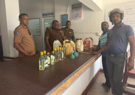 வீடொன்றில் சூட்சுமமாக மறைத்து வைக்கப்பட்ட பெற்றோல் மீட்பு!