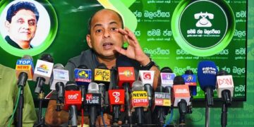 நாடு பாரிய நெருக்கடிகளை எதிர்நோக்கும் அபாயம் – மக்களின் இயல்பு வாழ்க்கை முடங்கும்!