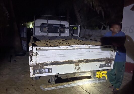 சட்டவிரோத மணல் ஏற்றிய வாகனம் – 4 மணி நேரம் துரத்தப்பட்டு பிடிப்பு