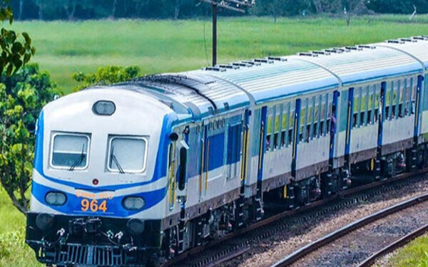 மட்டுப்படுத்தப்படும் ரயில் சேவைகள்!