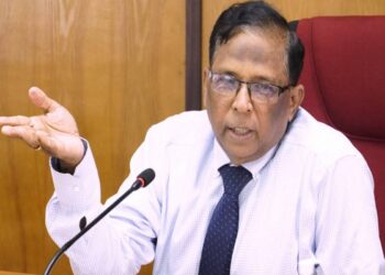 தனித்து கல்வியால் மாத்திரம் ஒரு முழுமையான மனிதனை உருவாக்கிவிட முடியாது