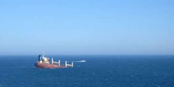 ஈரானிய கடற்படைக் கப்பல் விபத்து : 35 பேர் மீட்பு!