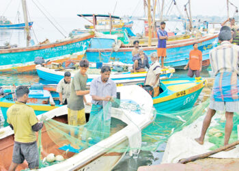 எரிபொருள் நெருக்கடிகளால் – வாழ்வாதாரத்தை இழக்கும் வடக்கு கடற்றொழிலாளர்கள்!