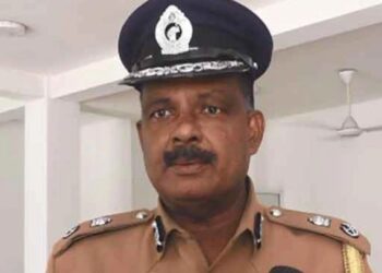 எரிபொருள் வரிசைகளை கட்டுப்படுத்த பொலிஸார்!