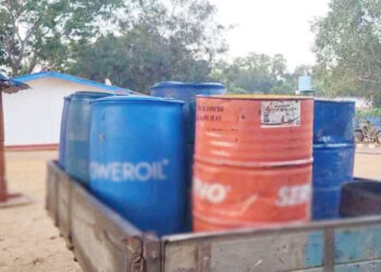 கிளிநொச்சியில் 1997 லீற்றர் பதுக்கல் எரிபொருள் மீட்பு!