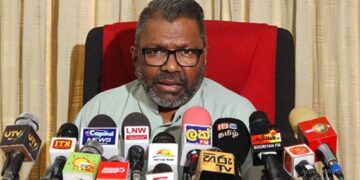 திருகோணமலையில் கப்பலை நிறுத்த காரணம் என்ன? : ஆபத்தான போர்க்களத்தில் இலங்கை!