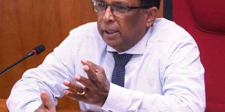 பொதுச் சேவையில் இணைந்துள்ள உத்தியோகத்தர்கள் நேர்மையுடனும், கண்ணியத்துடனும் சேவையாற்ற வேண்டும்