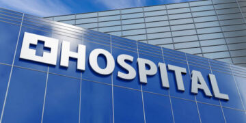 பாடசாலை ஆய்வுக்கூடத்தில் வெடிப்பு : ஆசிரியை மற்றும் இரு மாணவர்கள் வைத்தியசாலையில்!