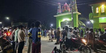 யாழ். பள்ளிவாசலுக்குள் வாளுடன் புகுந்த நபர்!