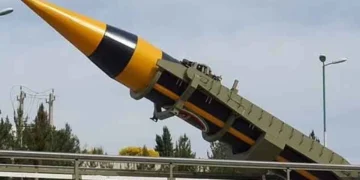 இஸ்ரேலை தாக்க களமிறக்கப்பட்டது ஈரானின் அதிநவீன ஏவுகணை!