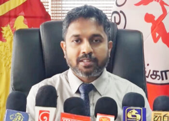 எரிபொருள் விலை உயர்வு : அமைச்சர் சொன்னது பொய்?