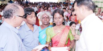 தொழிலதிபர் எஸ்.பி.சாமி நினைவாக – கல்வி, சமூக உதவிகள் வழங்கி வைக்கப்பட்டன