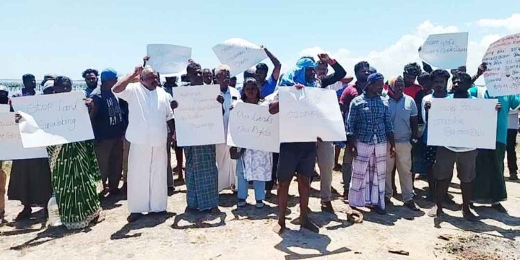 உப்பளத்திற்கு எதிராக கவனயீர்ப்பு போராட்டம்!