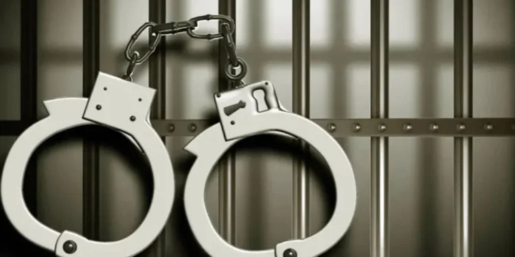 2 கிலோ உலர்ந்த கஞ்சாவுடன் – கல்வி சாரா ஊழியர் கைது!