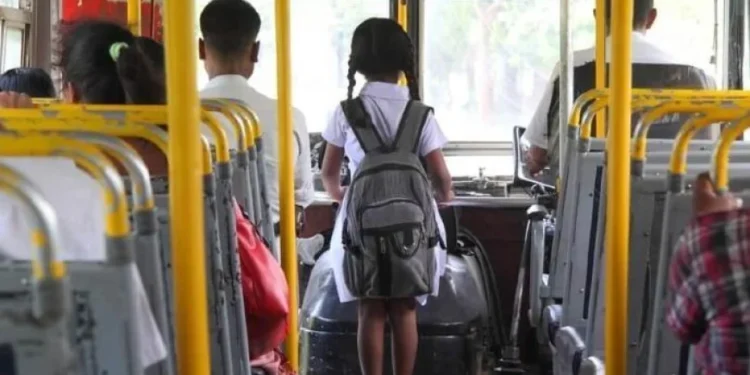 இன்று முதல் அதிகரிக்கின்றது பாடசாலை போக்குவரத்துக் கட்டணம்!