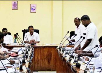 வீதியிலுள்ள குப்பைகளை அகற்ற, வேறு செயற்பாடுகளை மேற்கொள்ள – மக்களுக்கு எந்த உரிமையும் இல்லை!