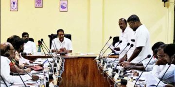 வீதியிலுள்ள குப்பைகளை அகற்ற, வேறு செயற்பாடுகளை மேற்கொள்ள – மக்களுக்கு எந்த உரிமையும் இல்லை!