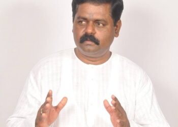 கௌரவமான அரசியல் தீர்வைப் பெற்றுக் கொள்வதற்கு தமிழர்களின் நான் – நீ மனப்பான்மையே தடையாகவுள்ளது