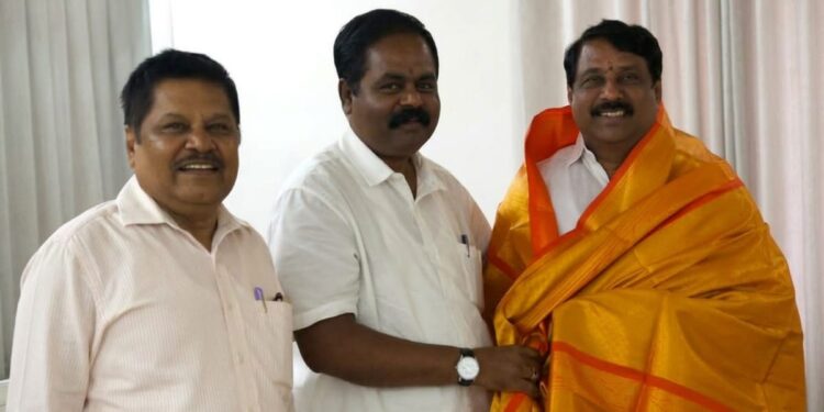 தமிழக பாஜக தலைமையிடம் முறையிட்ட சிறீதரன் எம்.பி!