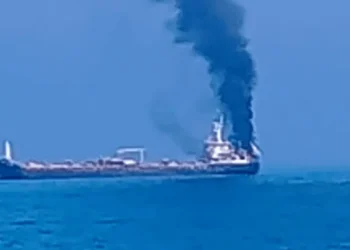 ஓமன் அருகே எண்ணெய் கப்பல் மீது அமெரிக்க தாக்குதல் – மூவர் உயிரிழப்பு
