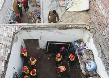 பாகிஸ்தானில் கூரை இடிந்து 14 சிறுவர்கள் மரணம்!