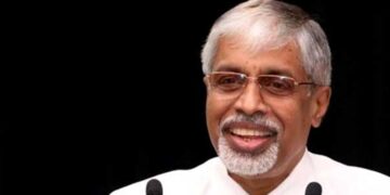 ஜனாதிபதியிடம் ராஜினாமா கடிதத்தை கையளித்த மத்திய மாகாண ஆளுநர்!