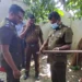 டெங்கு ஒழிப்பு சோதனையின்போது துப்பாக்கி மீட்பு – ஒருவர் கைது