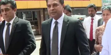 கைது செய்யப்பட்ட சாகர காரியவசம் கடுவெல நீதிமன்றத்திற்கு அழைத்துச் செல்லப்பட்டார்!