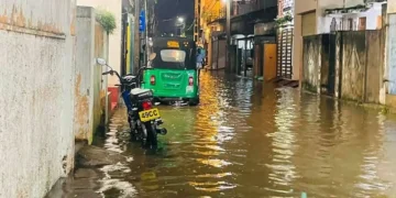 சாய்ந்தமருதில் பெய்து வரும் அடைமழை – போக்குவரத்து பாதிப்பு