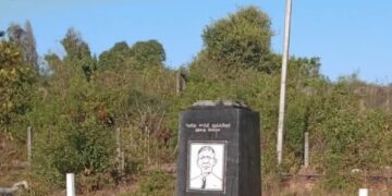 யாழில் தந்தை செல்வாவின் தூபி உடைப்பு