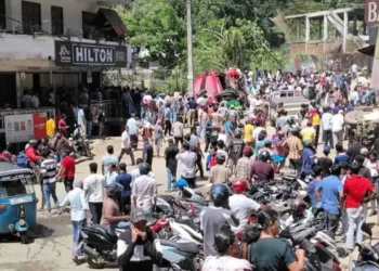 அக்குறணையில் கோர விபத்து – 4 பேர் பலி!
