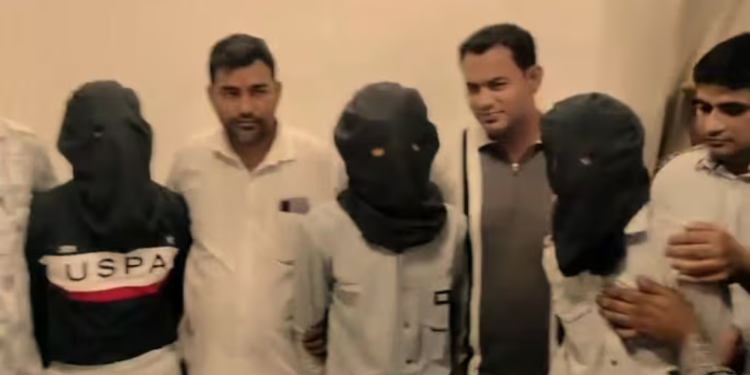 டைகர் ஷெராஃப் கார் மீது துப்பாக்கிச் சூடு; ராஜஸ்தானில் மூவர் கைது!